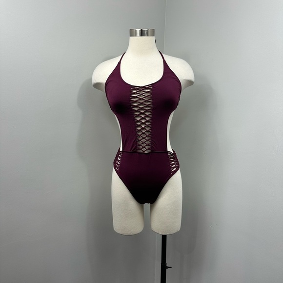 Abercrombie Plum‎ Monokini - Picture 1 of 11